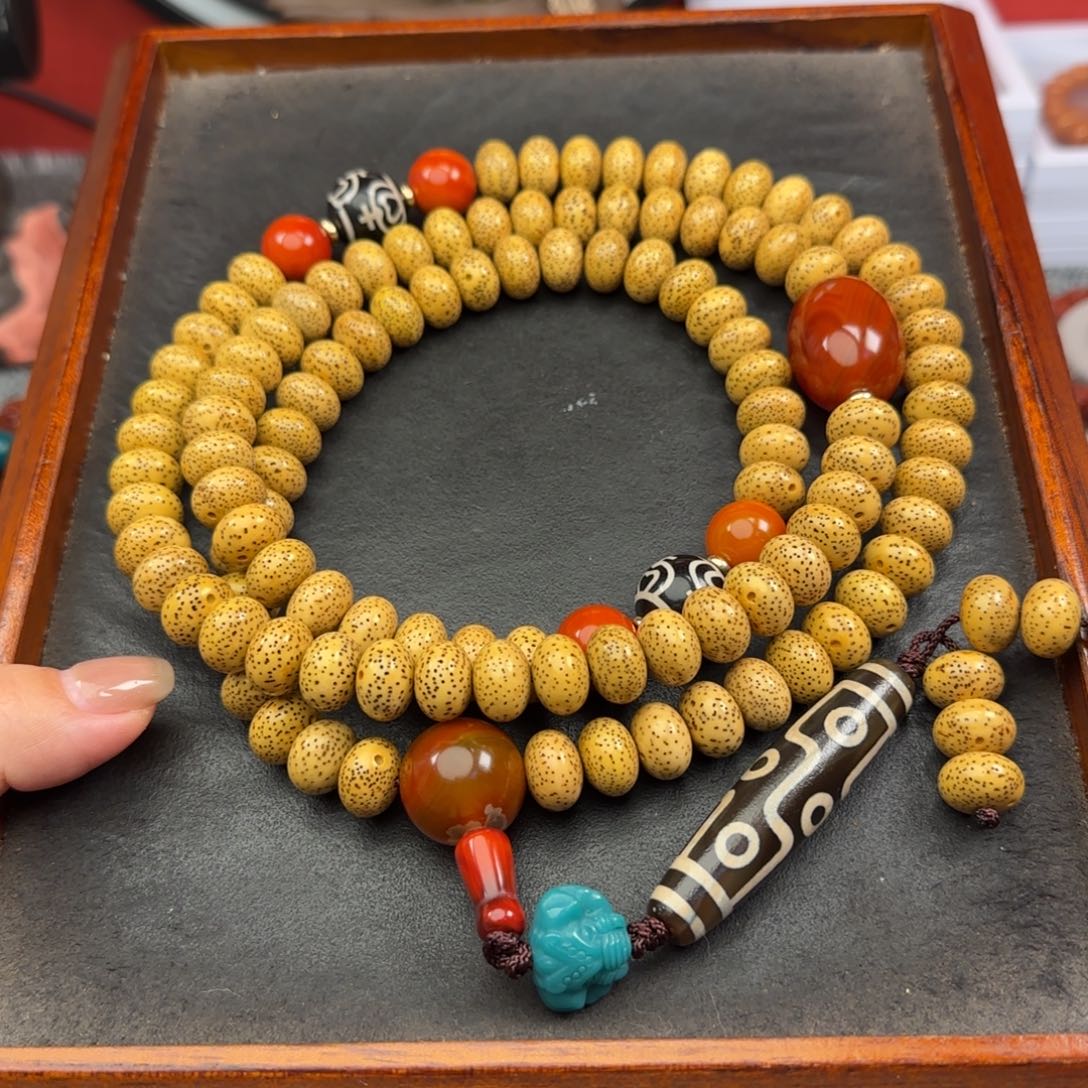 星月菩提吊坠奥****斯精品