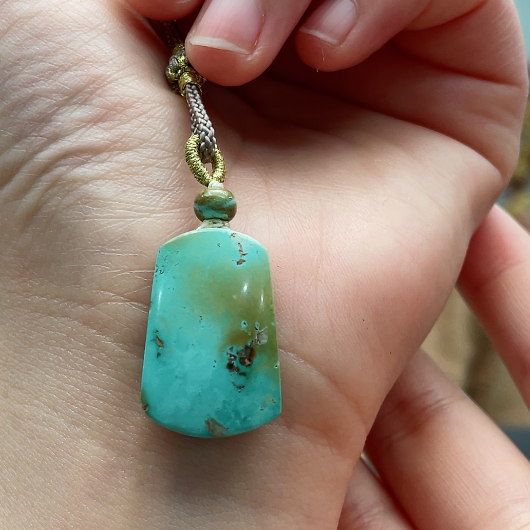 绿松石颈饰未镶嵌