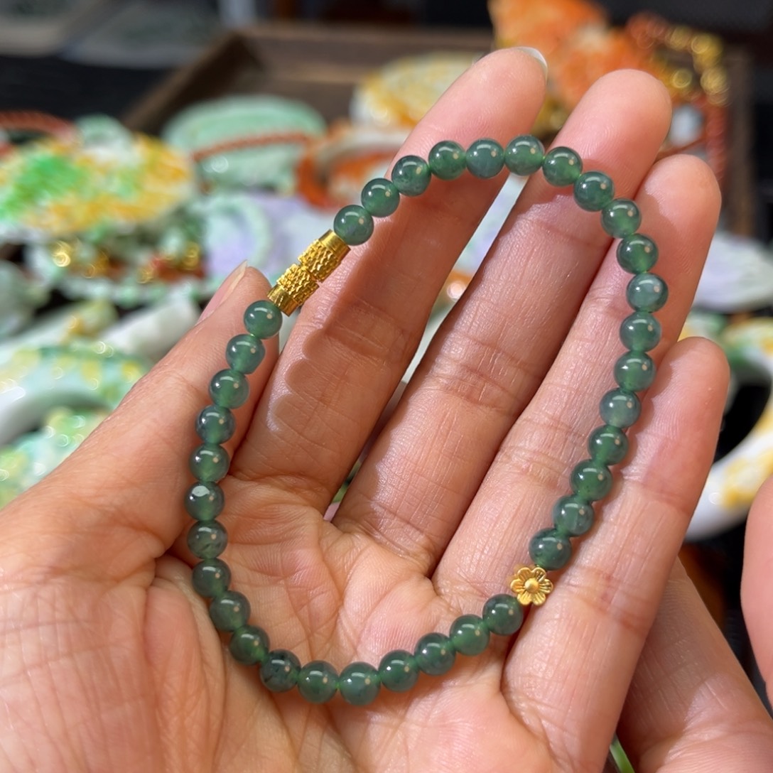 翡翠颈饰未镶嵌待编款