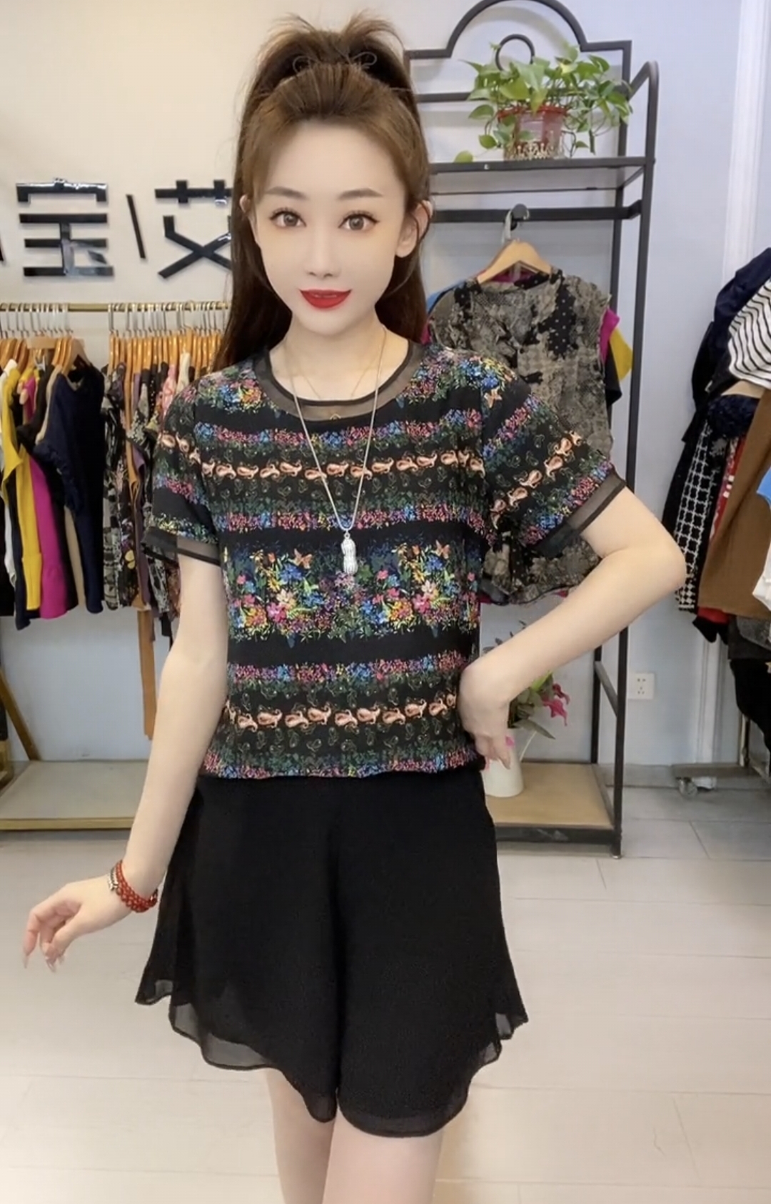 圆领通勤立体装饰印花短袖T恤洋气百搭性感风初恋风