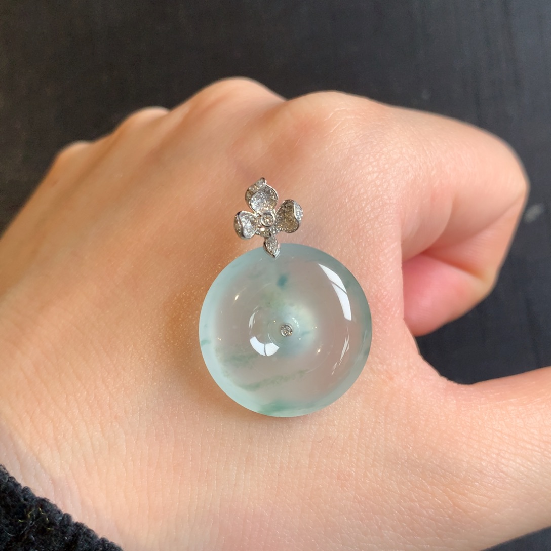 翡翠颈饰18K金镶嵌天然翡翠