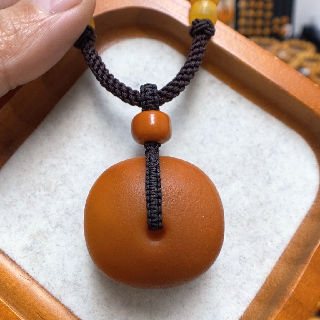 蜜蜡颈饰未镶嵌蜜蜡