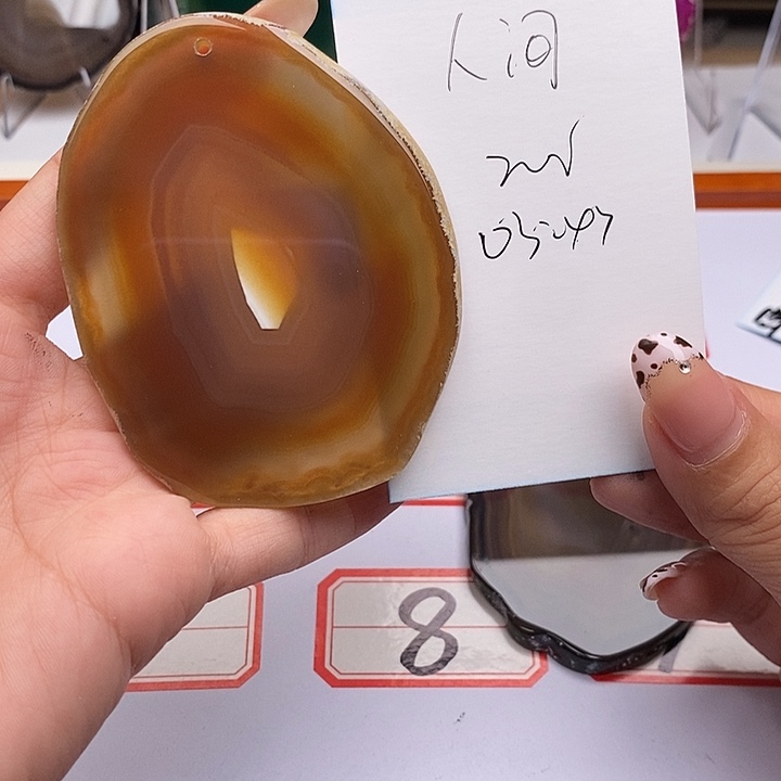 人***风玛瑙/玉髓未镶嵌颈饰