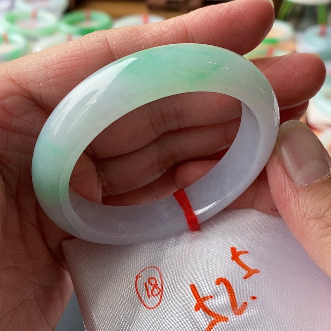 翡翠手镯未镶嵌18号链接