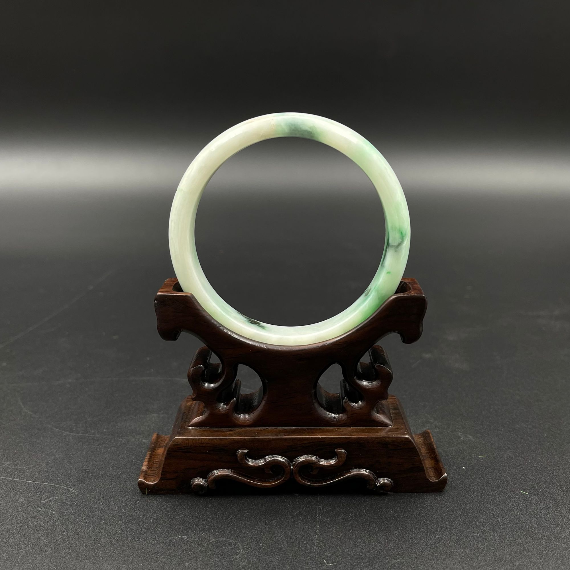 LOT.9翡翠A货手镯/589242