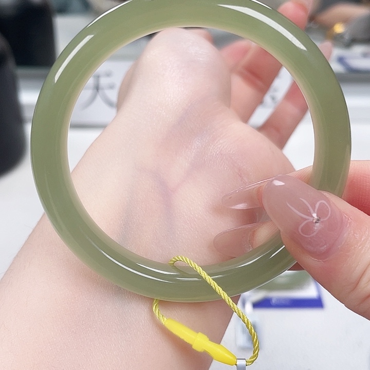 和田玉手镯未镶嵌56-57