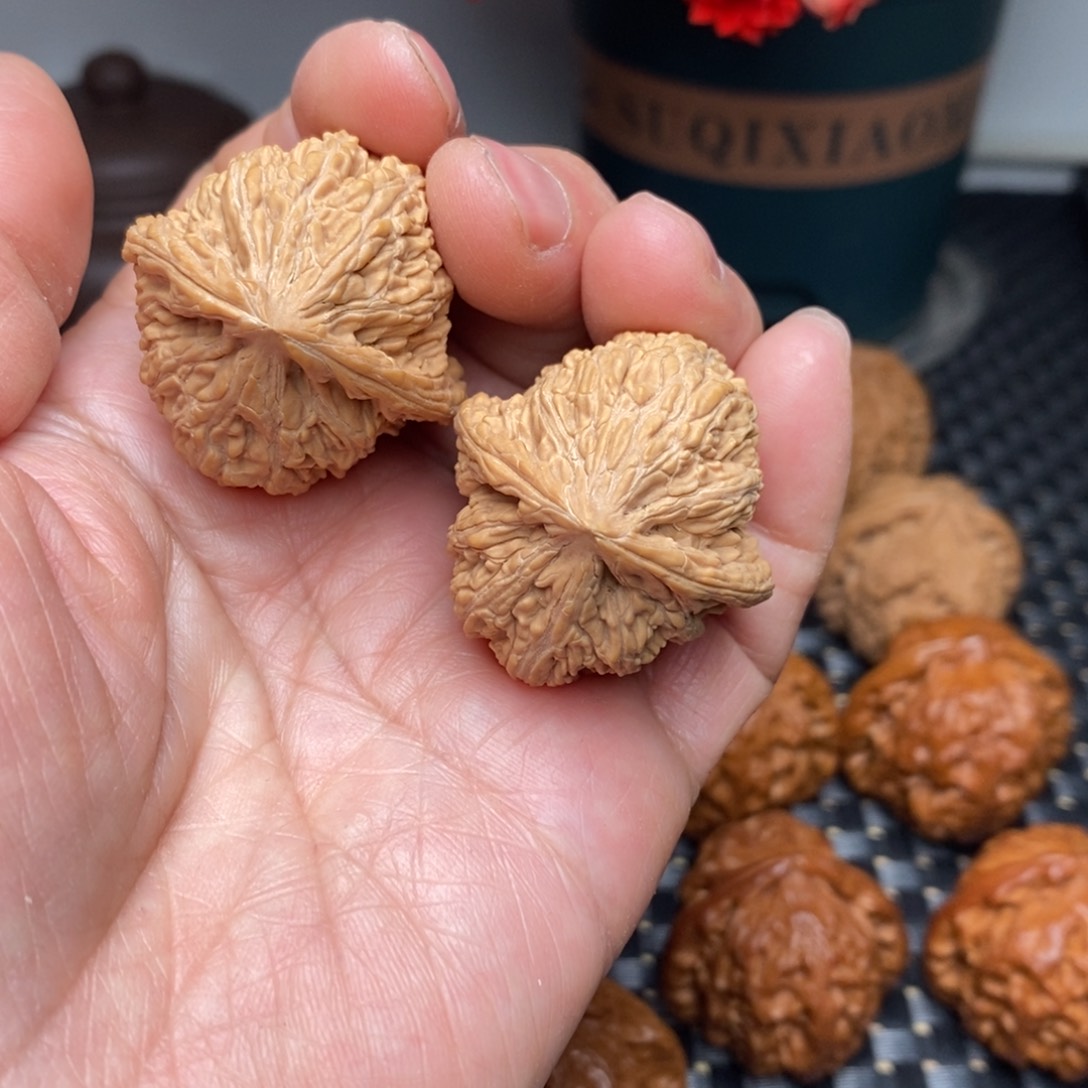 文玩核桃把件密纹33