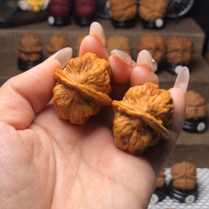 橄榄核吊坠21霸王枪金蟾