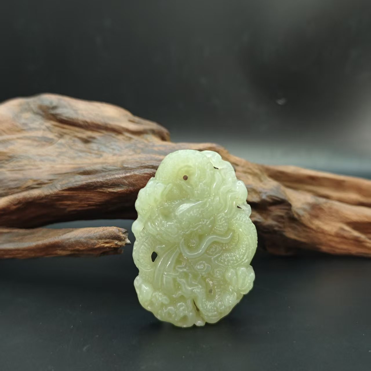 Z和田玉龙形吊坠1561