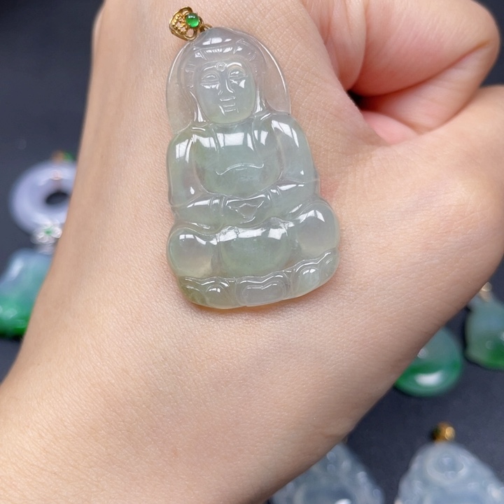翡翠18K金镶嵌颈饰翡翠