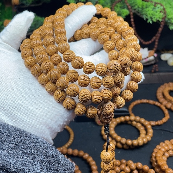 吉***8桃核吊坠秦岭龙纹桃核