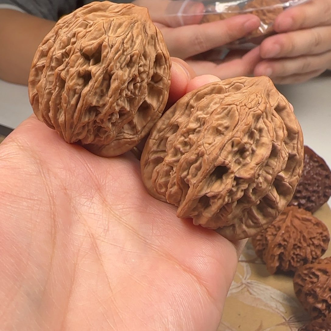 文玩核桃吊坠山地虎42-25