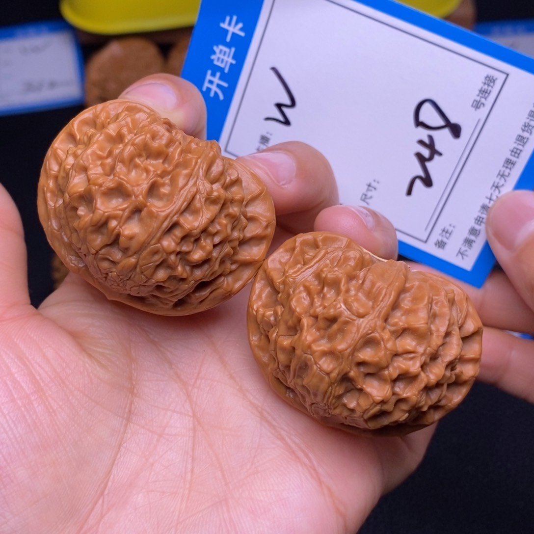 文玩核桃把件46宫灯248