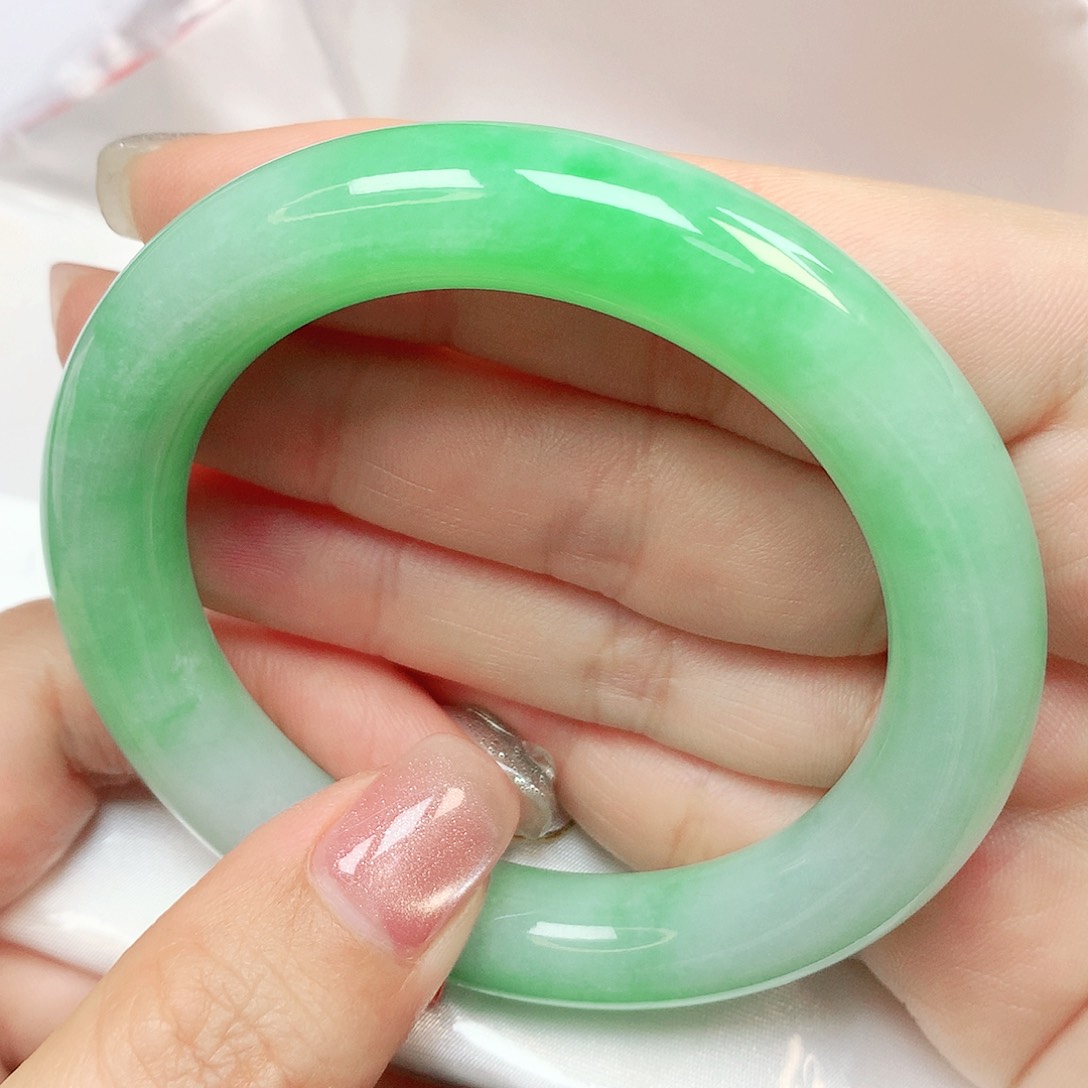 翡翠未镶嵌手镯抖音587