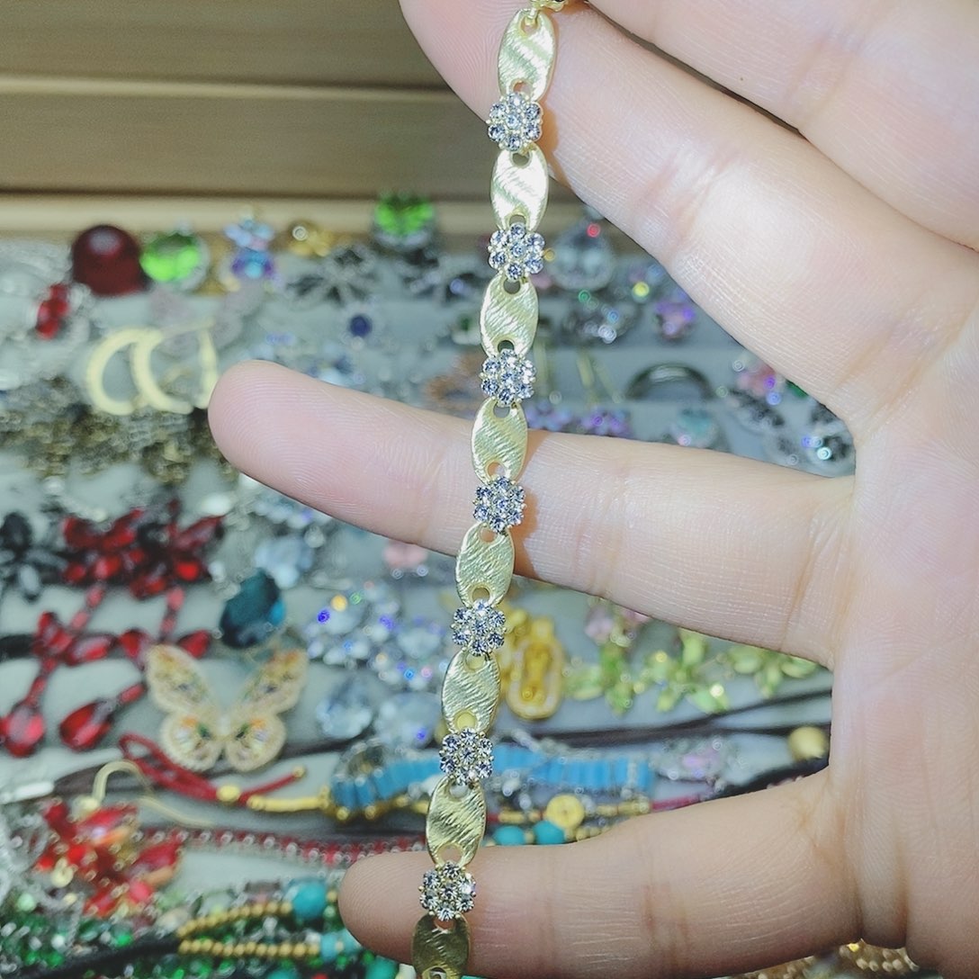 【闪购商品】托帕石耳饰银S925镶嵌