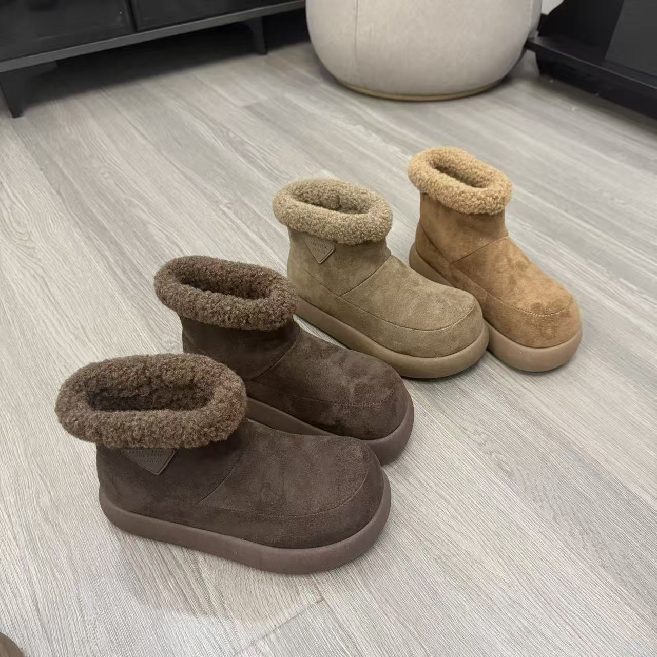 【方禧专属】艾微妮-翻毛领设计女士保暖潮流雪地靴