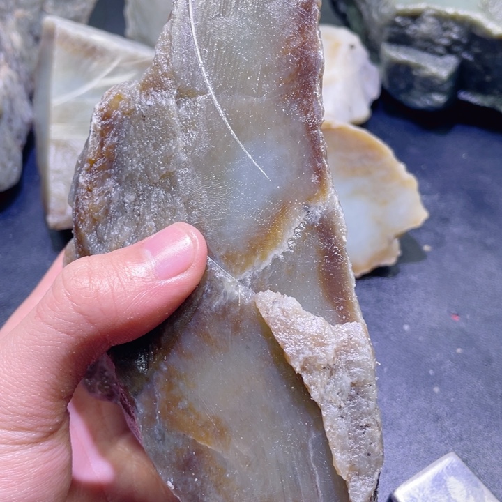 和田玉（糖玉）未镶嵌珠宝半成品