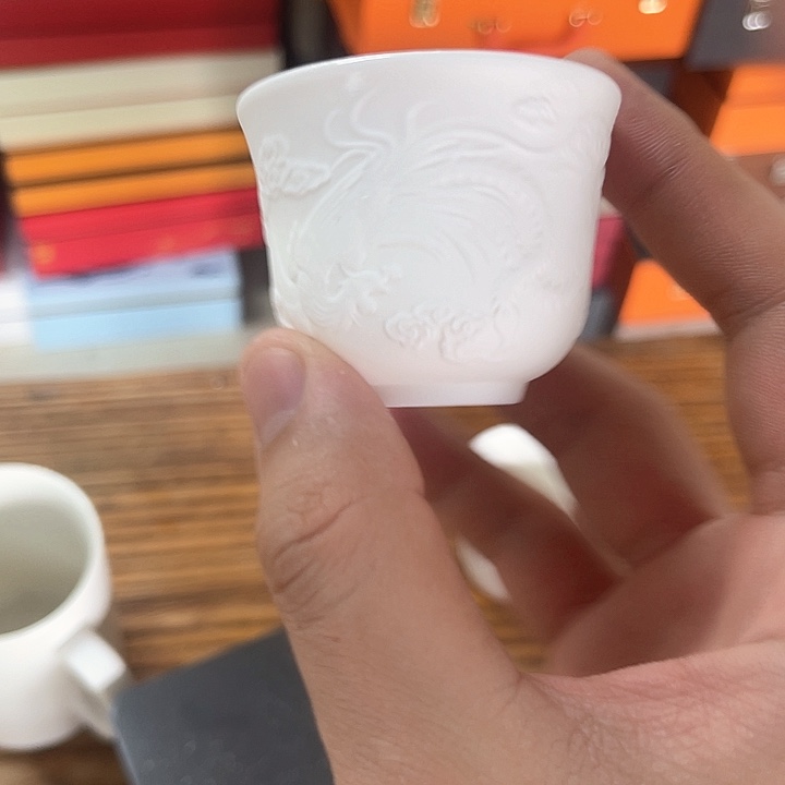 孤品茶具套装等。         