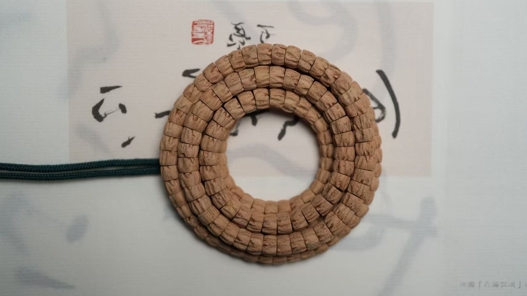 小角度斜切热振柏香籽