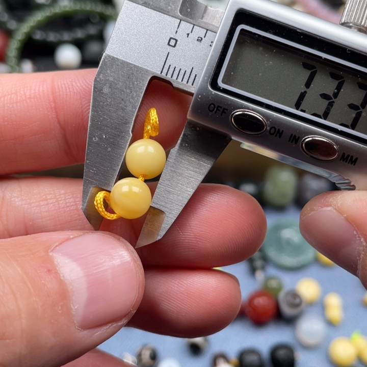 蜜蜡裸石未镶嵌直播