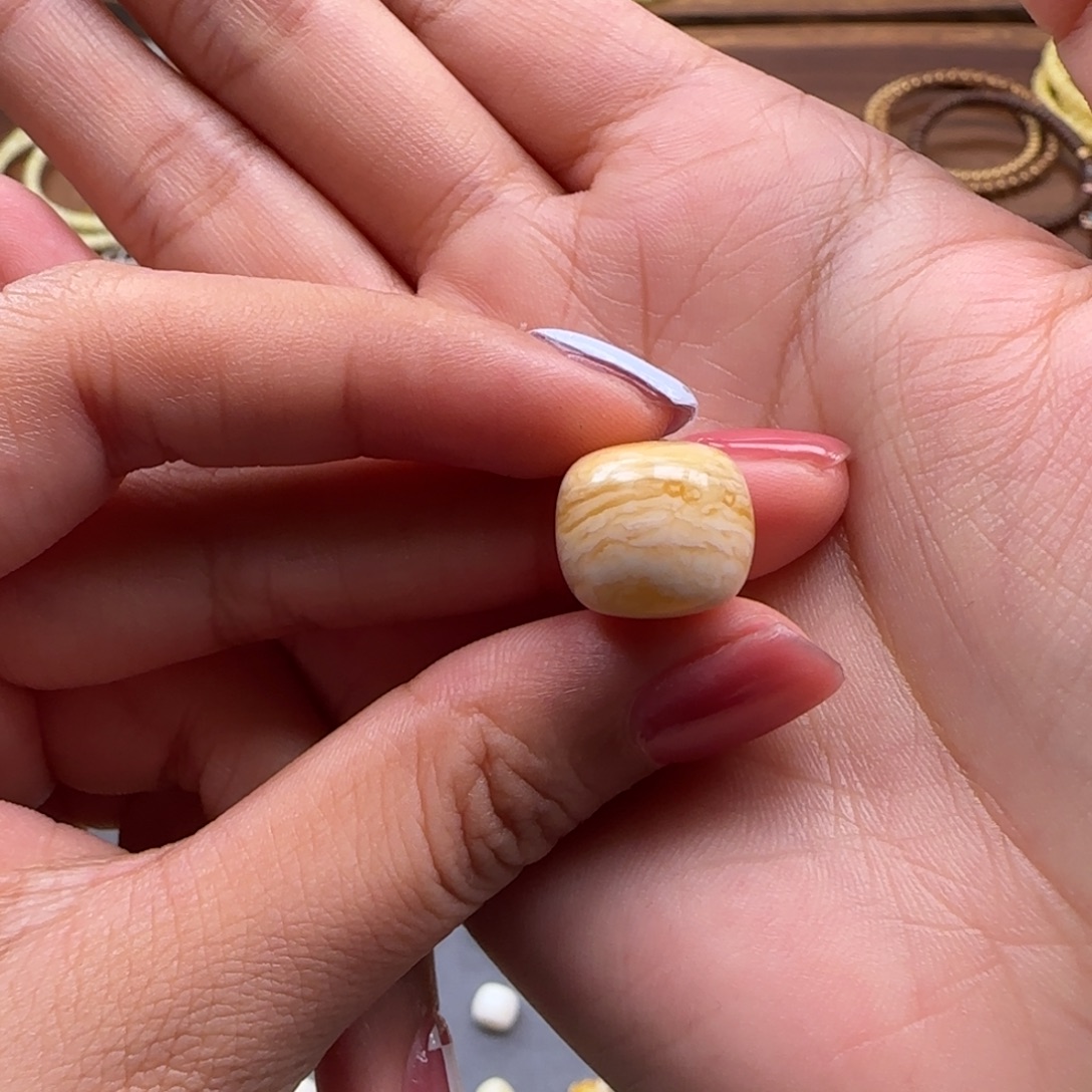 爱***包琥珀未镶嵌珠宝奇石13.5mmz