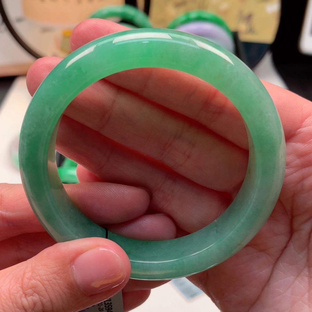 缅甸A货翡翠手镯