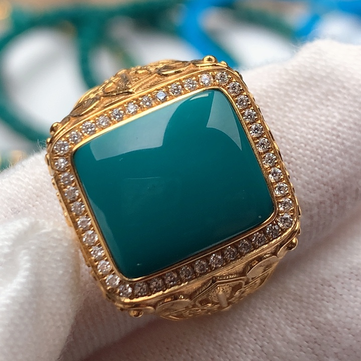 绿松石车挂18K金镶嵌