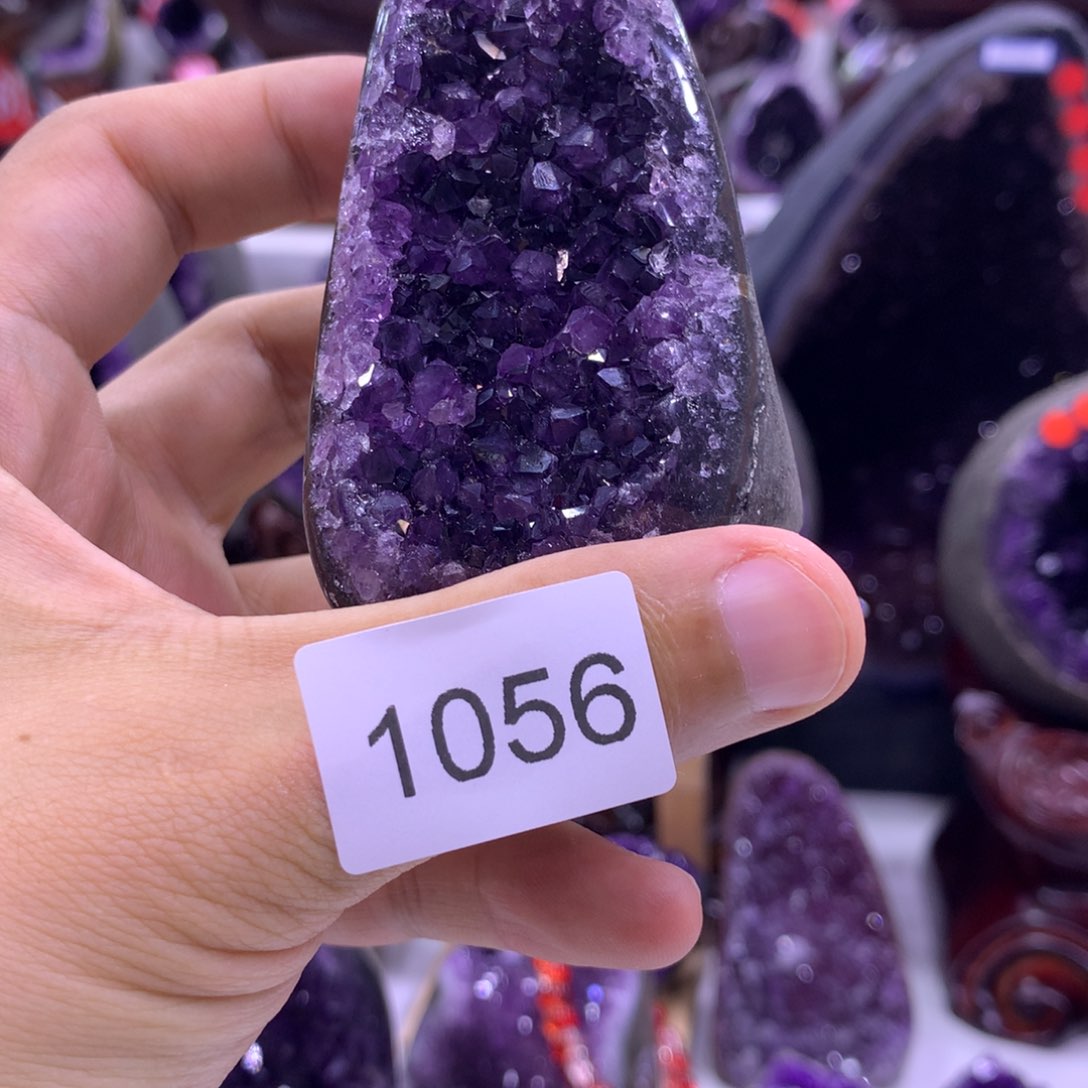 织绣乌拉圭紫水晶摆件1056