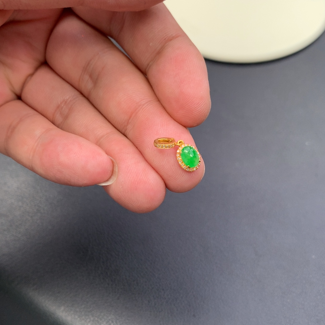 翡翠18K金镶嵌颈饰48小时鉴赏期退货不扣服务费