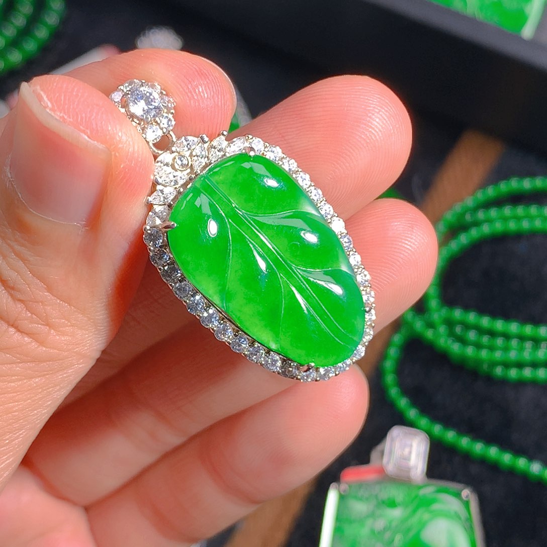 翡翠吊坠(不含链)未镶嵌