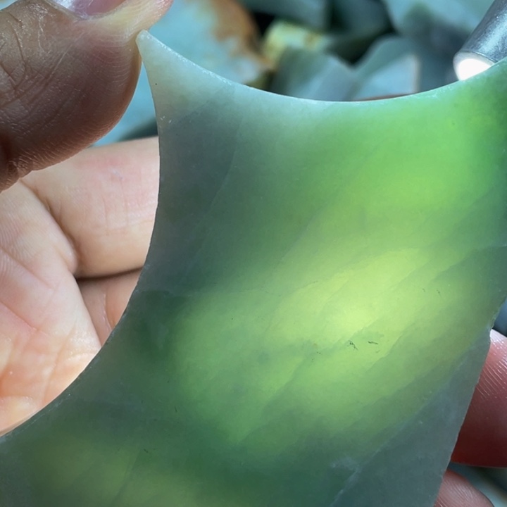 翡翠吊坠(不含链)未镶嵌天然翡翠边角料