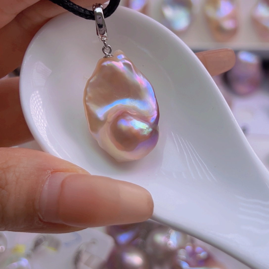 淡水珍珠吊坠(赠链)未镶嵌