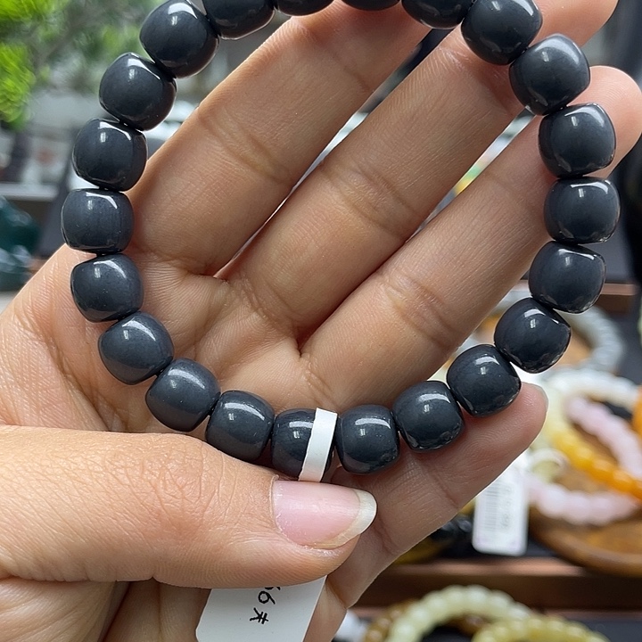 和田玉未镶嵌手串