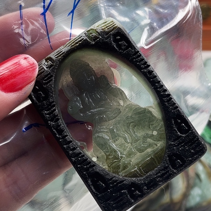 子***鱼定制翡翠未镶嵌毛货