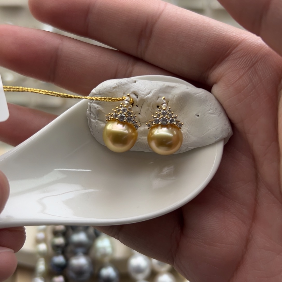 银S925镶嵌耳饰海水珍珠10-11mm海水金珠冰雪女王耳钉