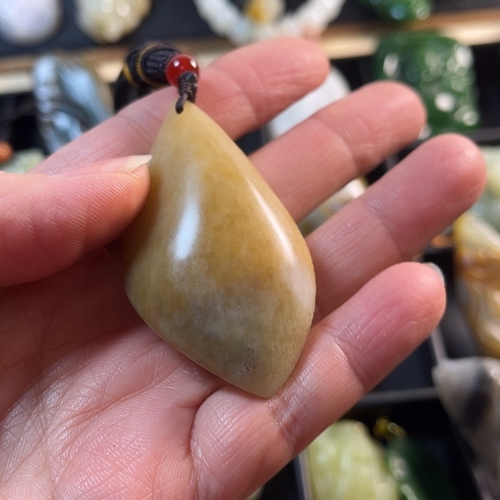 和田玉（糖玉）未镶嵌挂件