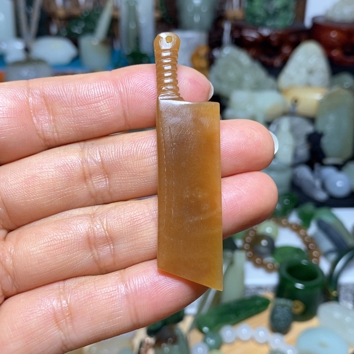 逆***鳞和田玉未镶嵌颈饰