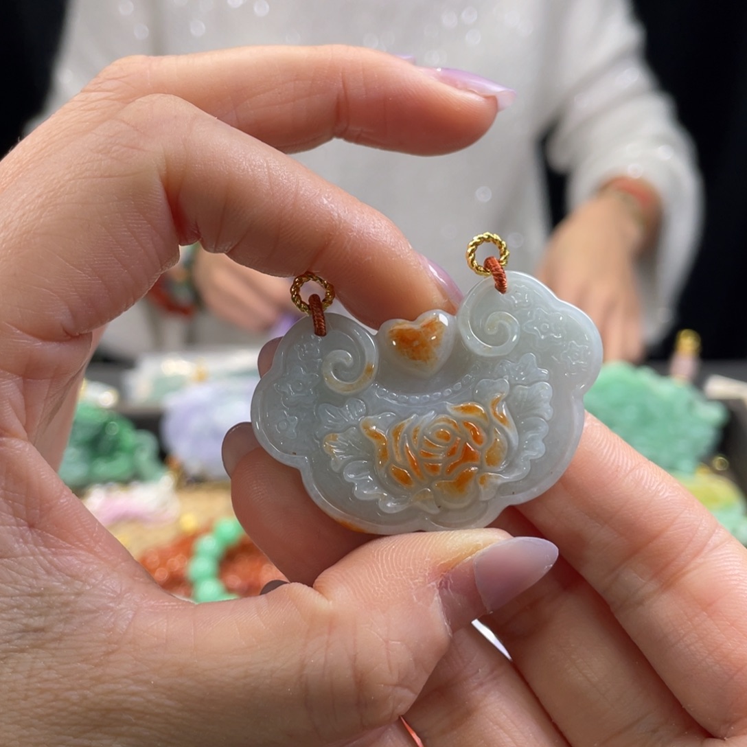 翡翠颈饰未镶嵌代编织