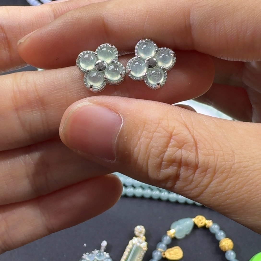 定制翡翠未镶嵌翡翠