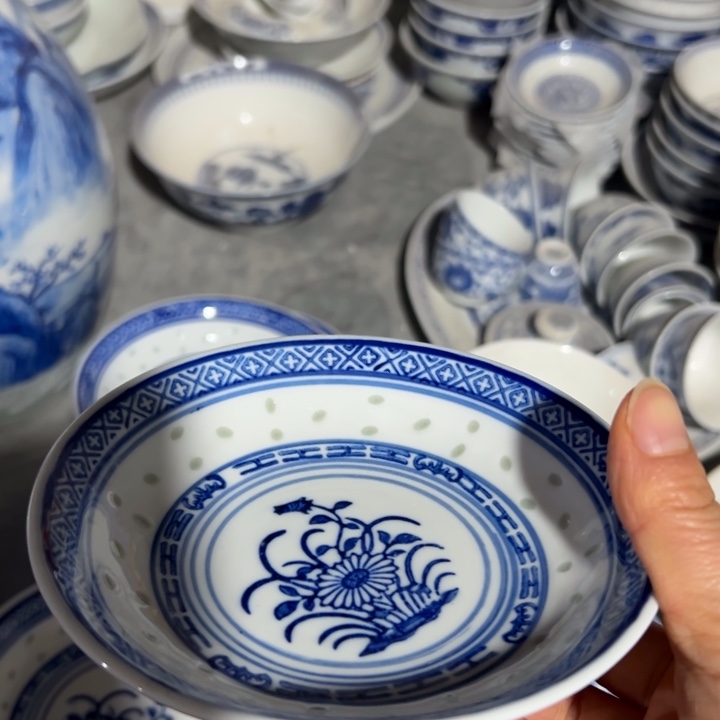 陶青花玲珑5.5寸兰花味碟