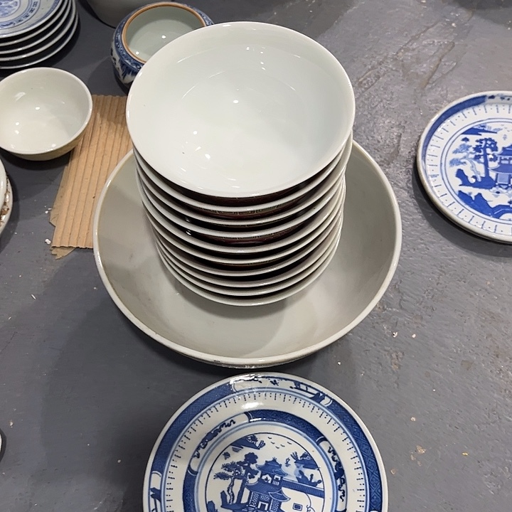 杨***)景德镇陶瓷粉彩饭碗1 0个