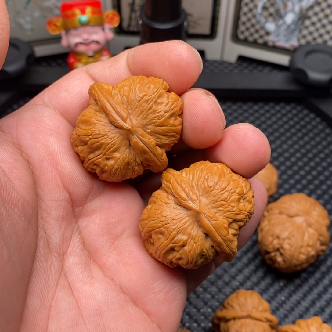 音****文玩核桃把件全品元宝41尺