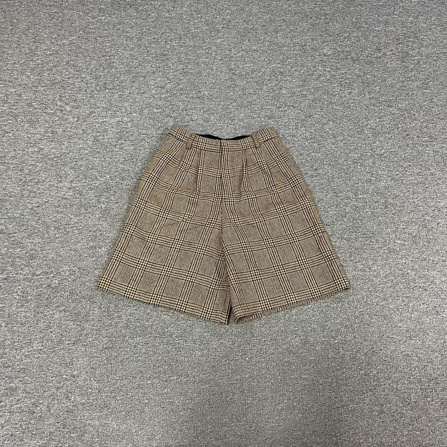 99新 Celine/思琳 卡其色 FW22 格纹 千鸟格 短裤 38码