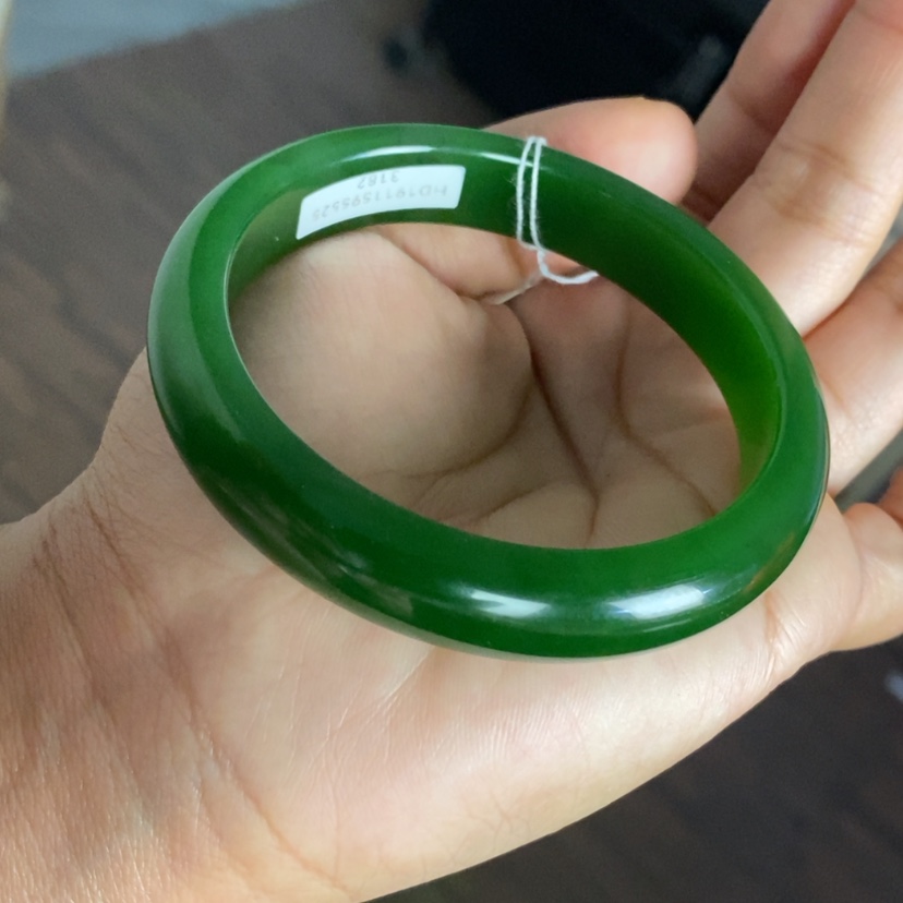 【闪购商品】未镶嵌手镯和田玉（碧玉）