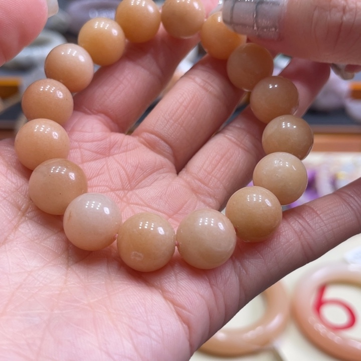 未镶嵌手镯石英质玉々*