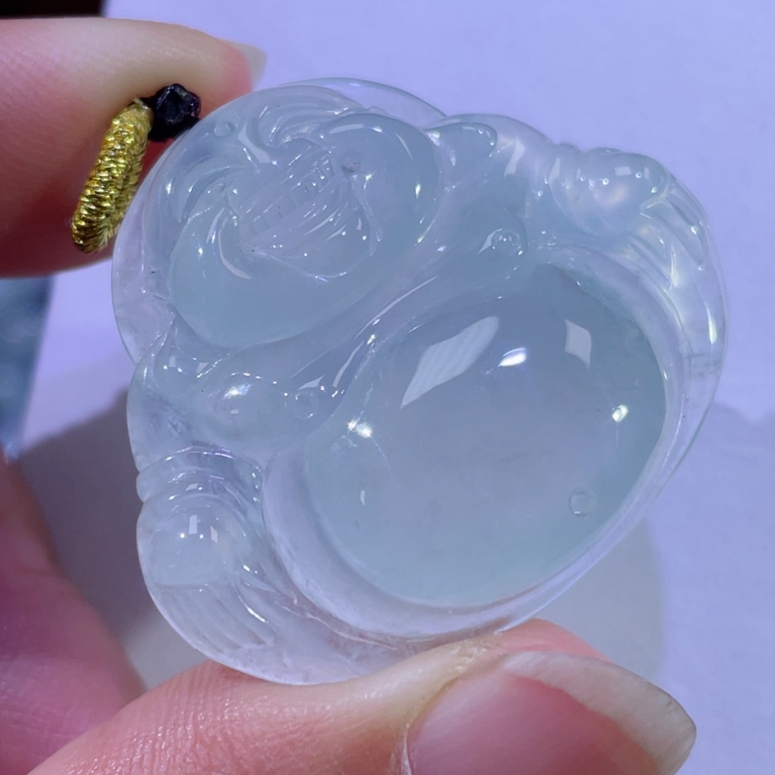 翡翠颈饰未镶嵌佛公