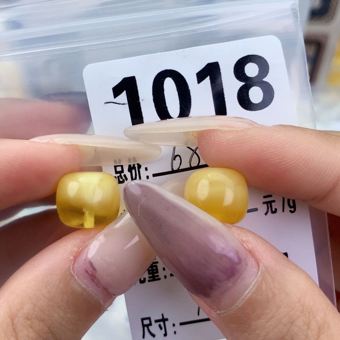 琥珀未镶嵌珠宝奇石12