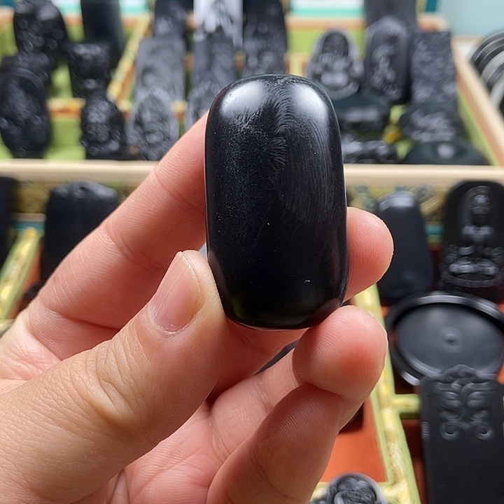 和田玉（墨玉）未镶嵌和田玉墨玉面包牌孟*哥