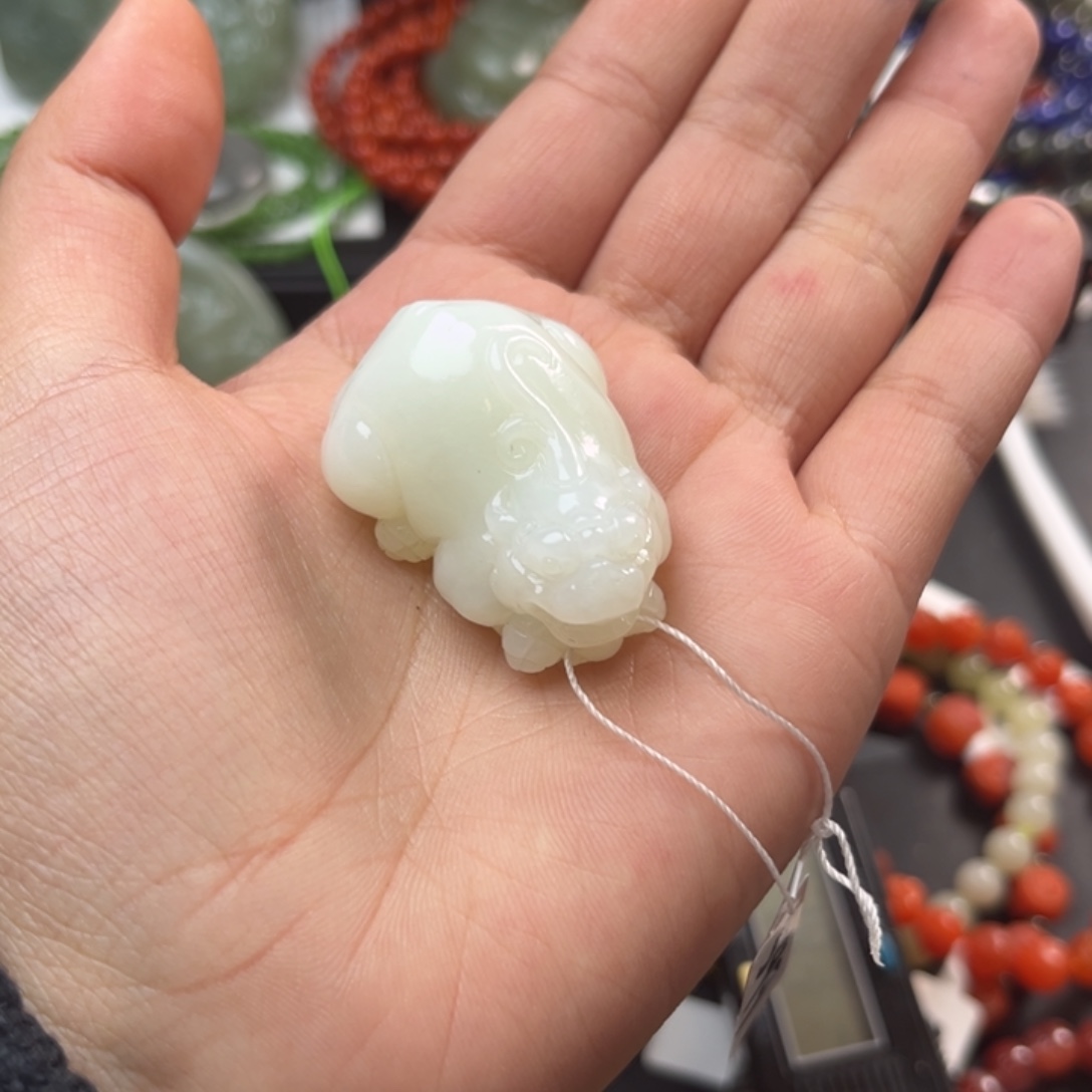 和田玉未镶嵌珠宝奇石