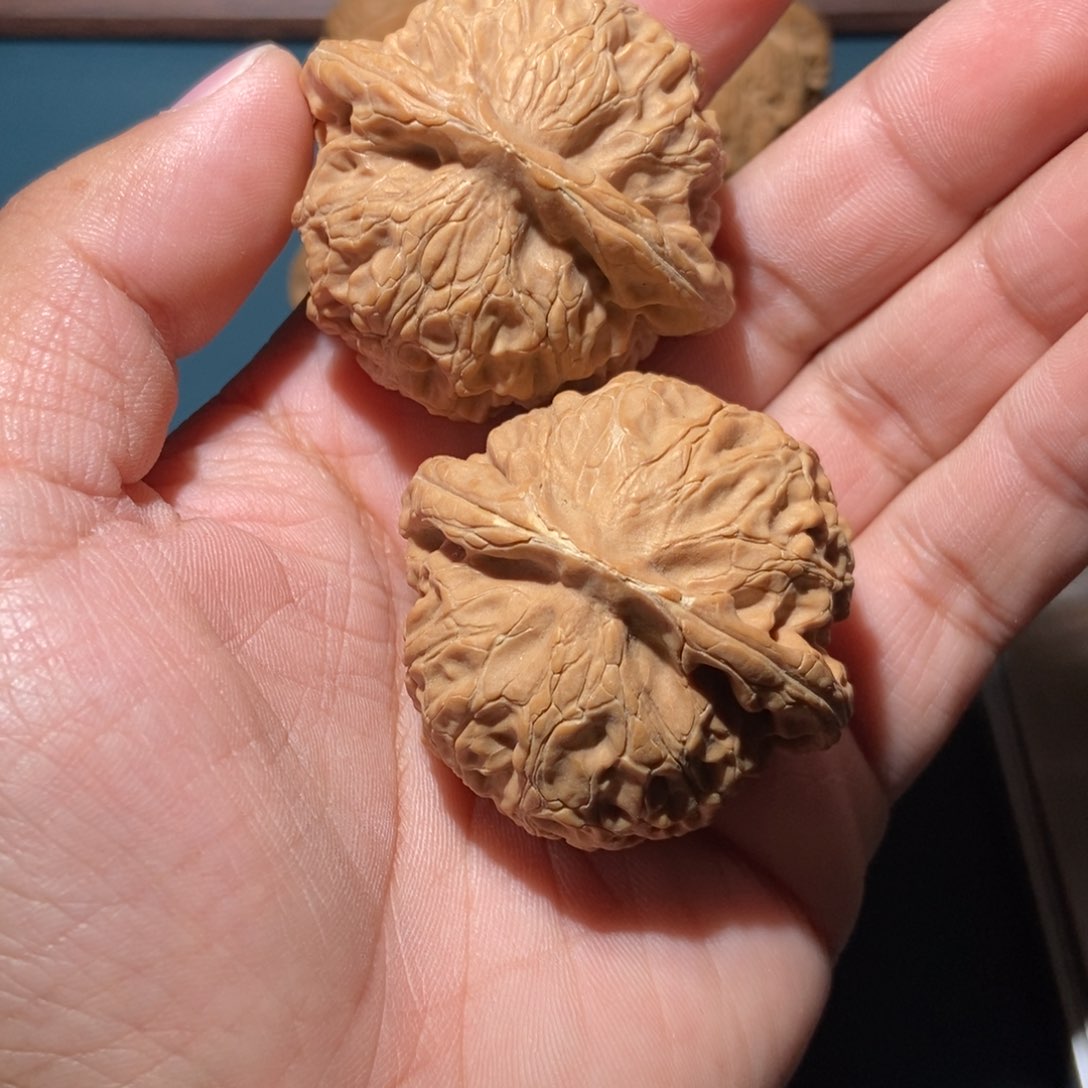 文玩核桃吊坠回*又宫灯